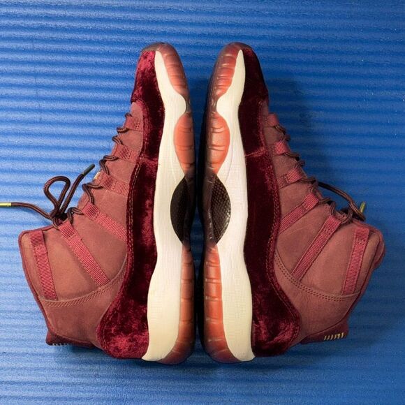 Size 8Y- GS Nike Air Jordan 11 Retro Heiress Maroon RARE 852625-650 Women’s 9.5 - Picture 6 of 8